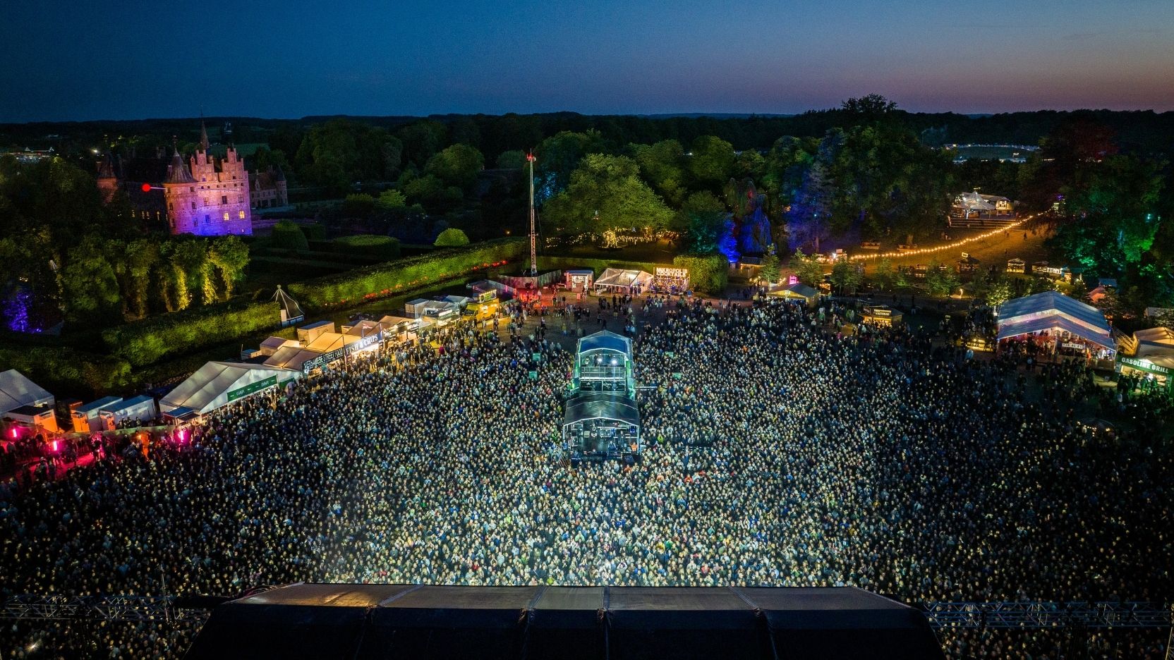Drone photo of Heartland Festival at Egeskov Castle