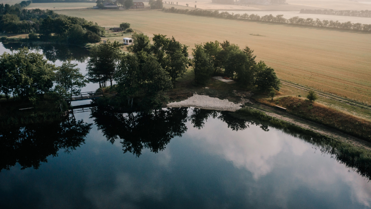 Hygge Lake Motorhome pitch