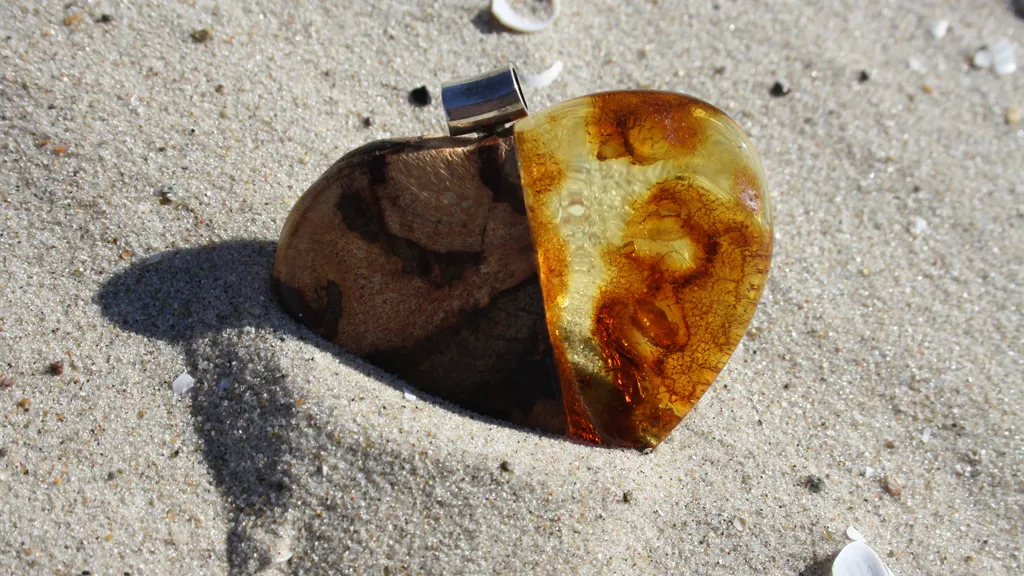 Rav-Værkstedet/Amber