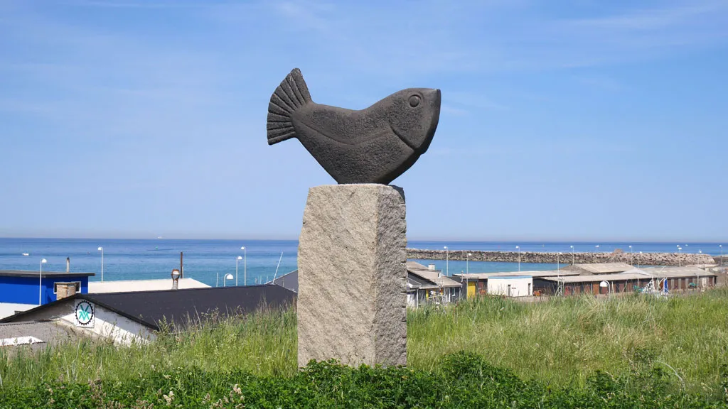 Glad Fisk skulptur, Hirtshals
