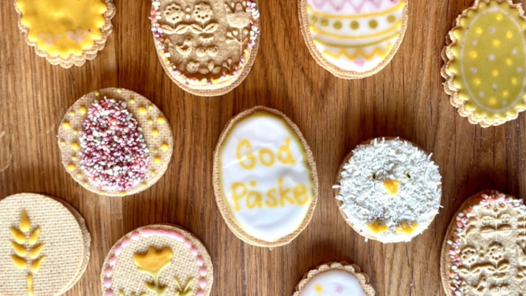 Bag påskesnitter med hele familien