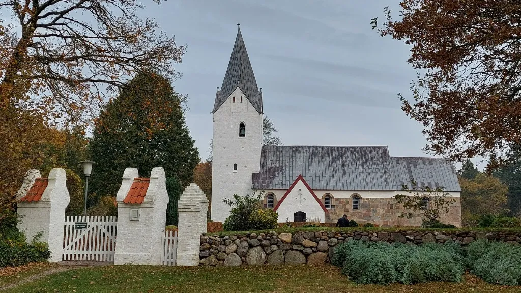 Husby Kirke - Sydsiden HVL GD
