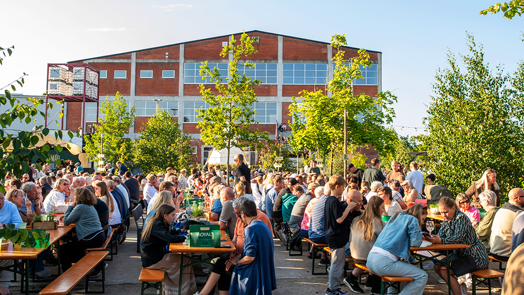 Folk til streetfood festival