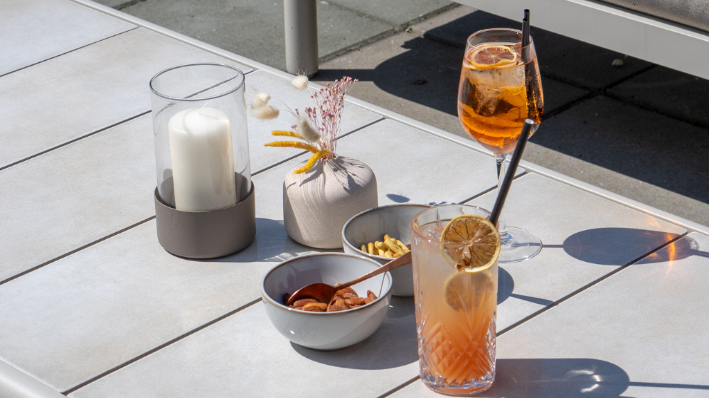 Drinks & snacks