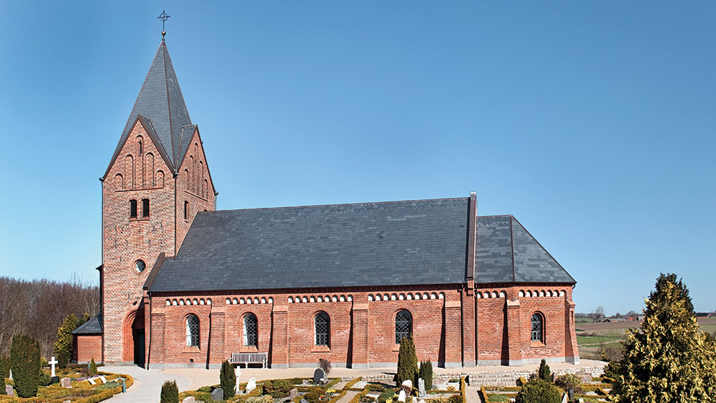 Barrit Kirke og Kirkegaard