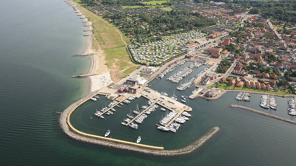Juelsminde havn set fra drone