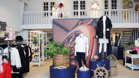 Магазин одягу Sjørs в Юельсмінде, вид зсередини