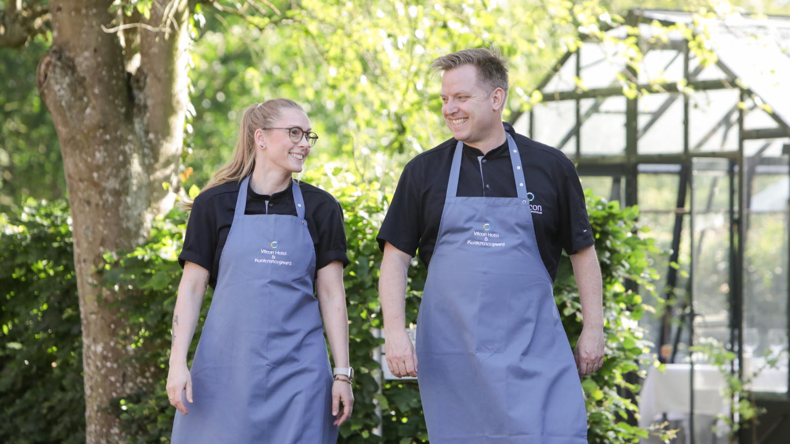 Vilcon Hotel og Konferencegaard omgivet af natur med moderne konferencefaciliteter.