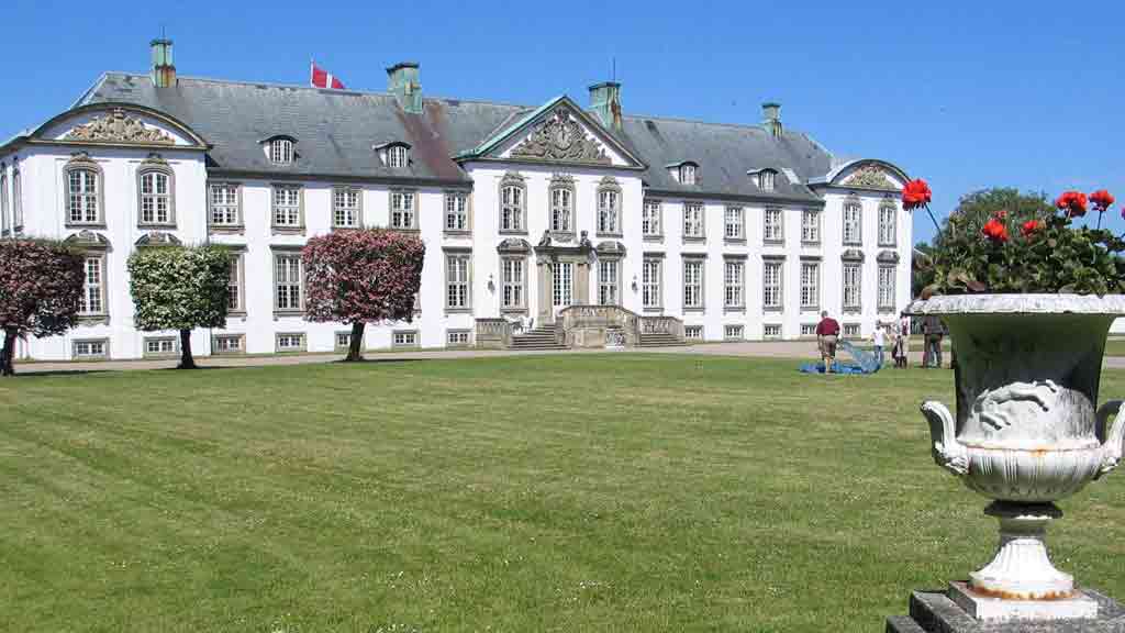 Lerchenborg