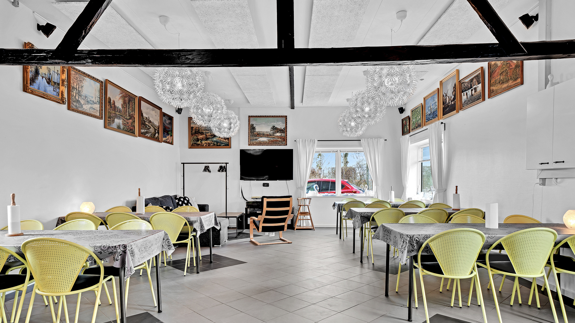 Common room and meeting room