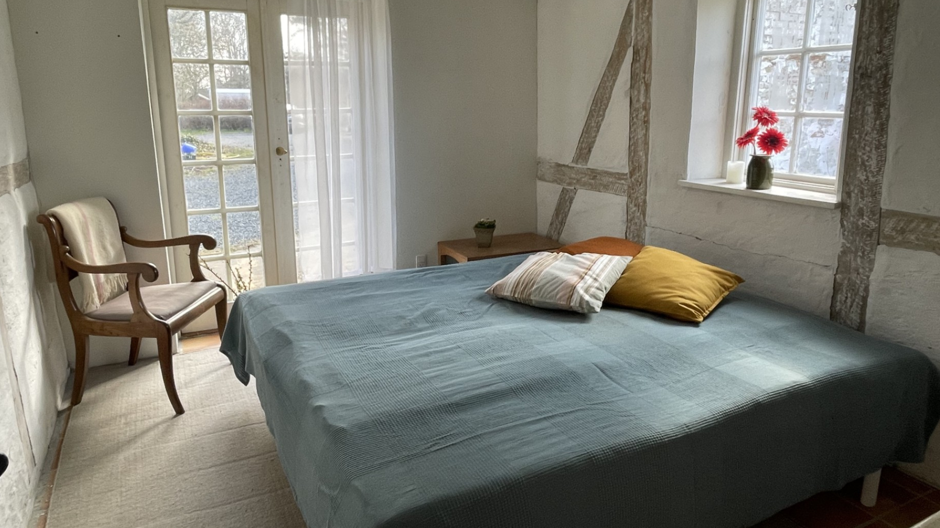 The bedroom in the apartment