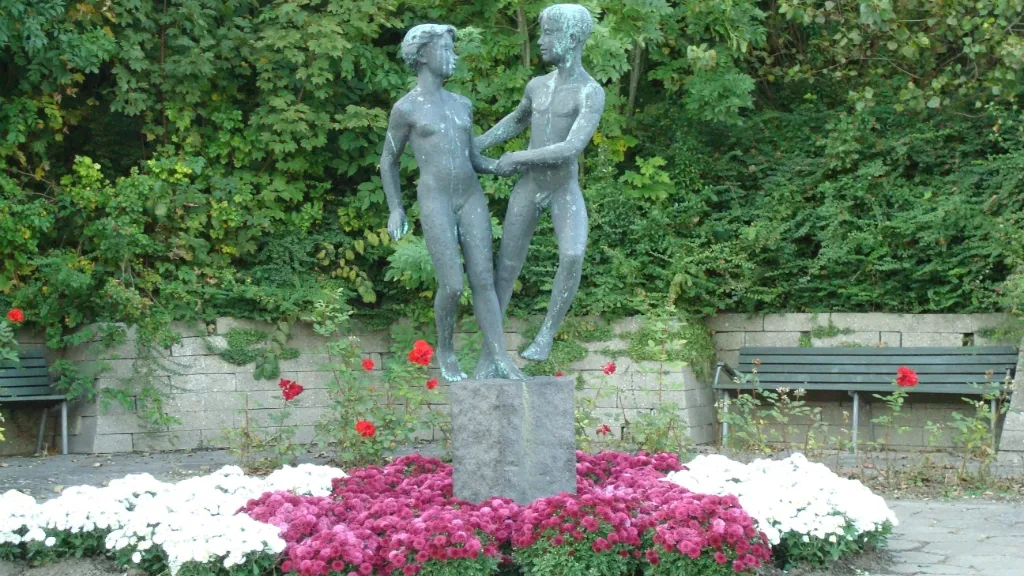 Sculpture of playing children.