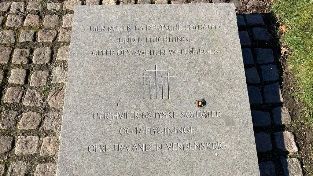 Lemvig Kirkegård 6 - Mindeplade over tyske flygtninge og soldater - HVL GD