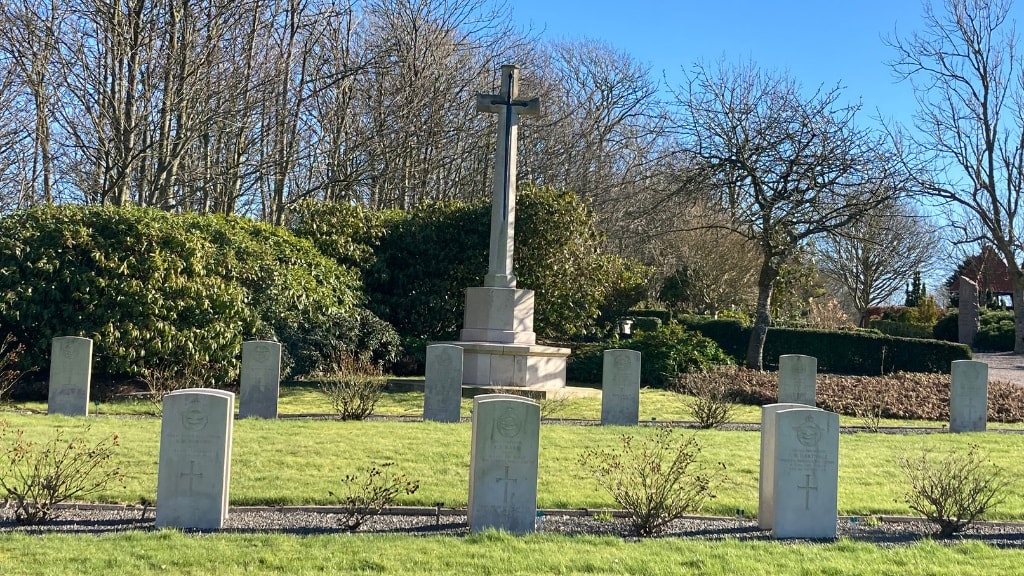 Lemvig Kirkegård - War Graves Mindesmærke