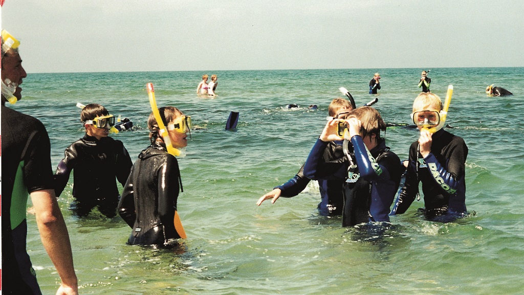 Dykkerspot Læsø - snorkling unge mennesker