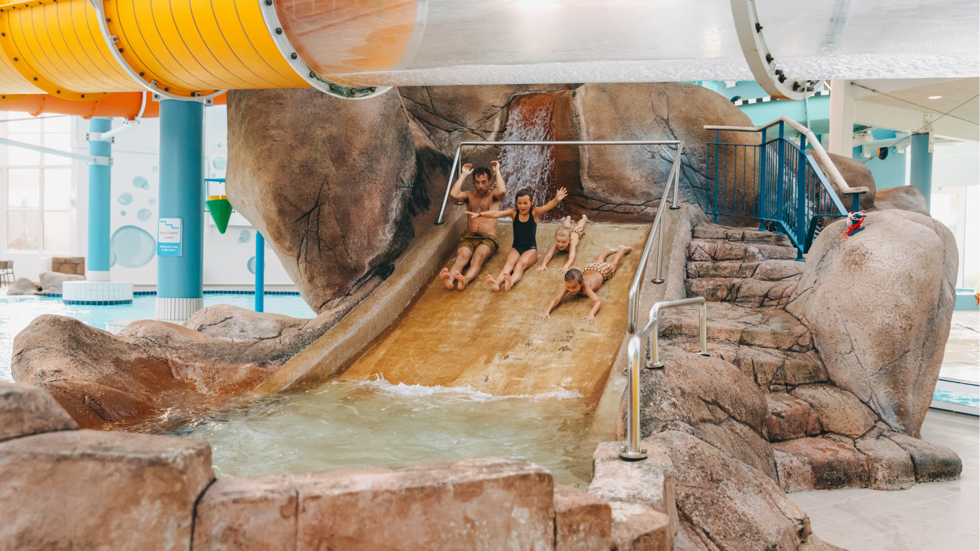 Skallerup Seaside Resort_water park_water slide