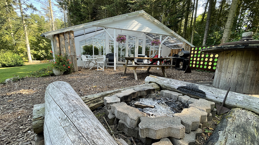 By the Bridge Bed & Breakfast