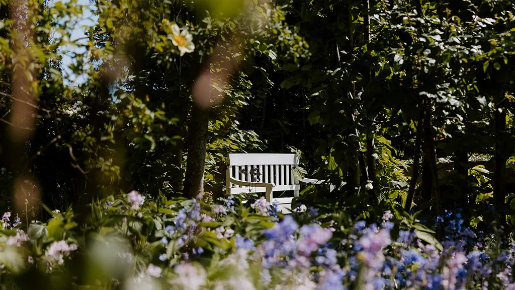 Humlemagasinet - blooming gardens