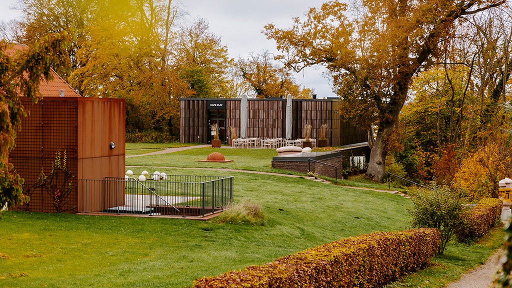 CLAY Café is located behind the museum with a view over the Little Belt.