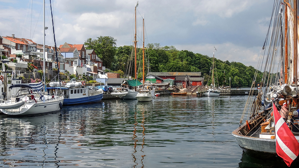 Summer atmosphere at the Old Port in Middelfart