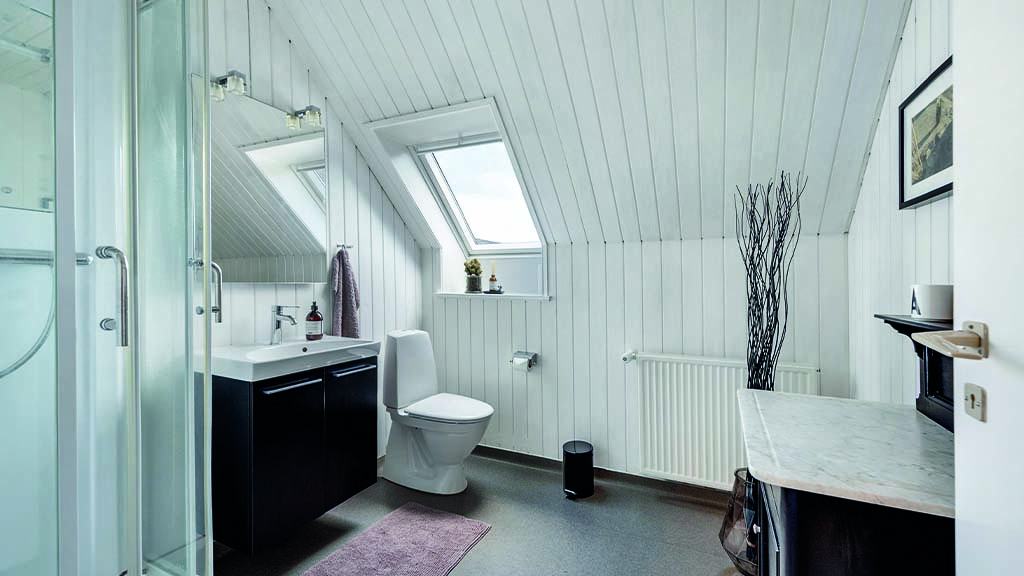 Bathroom with toilet and shower