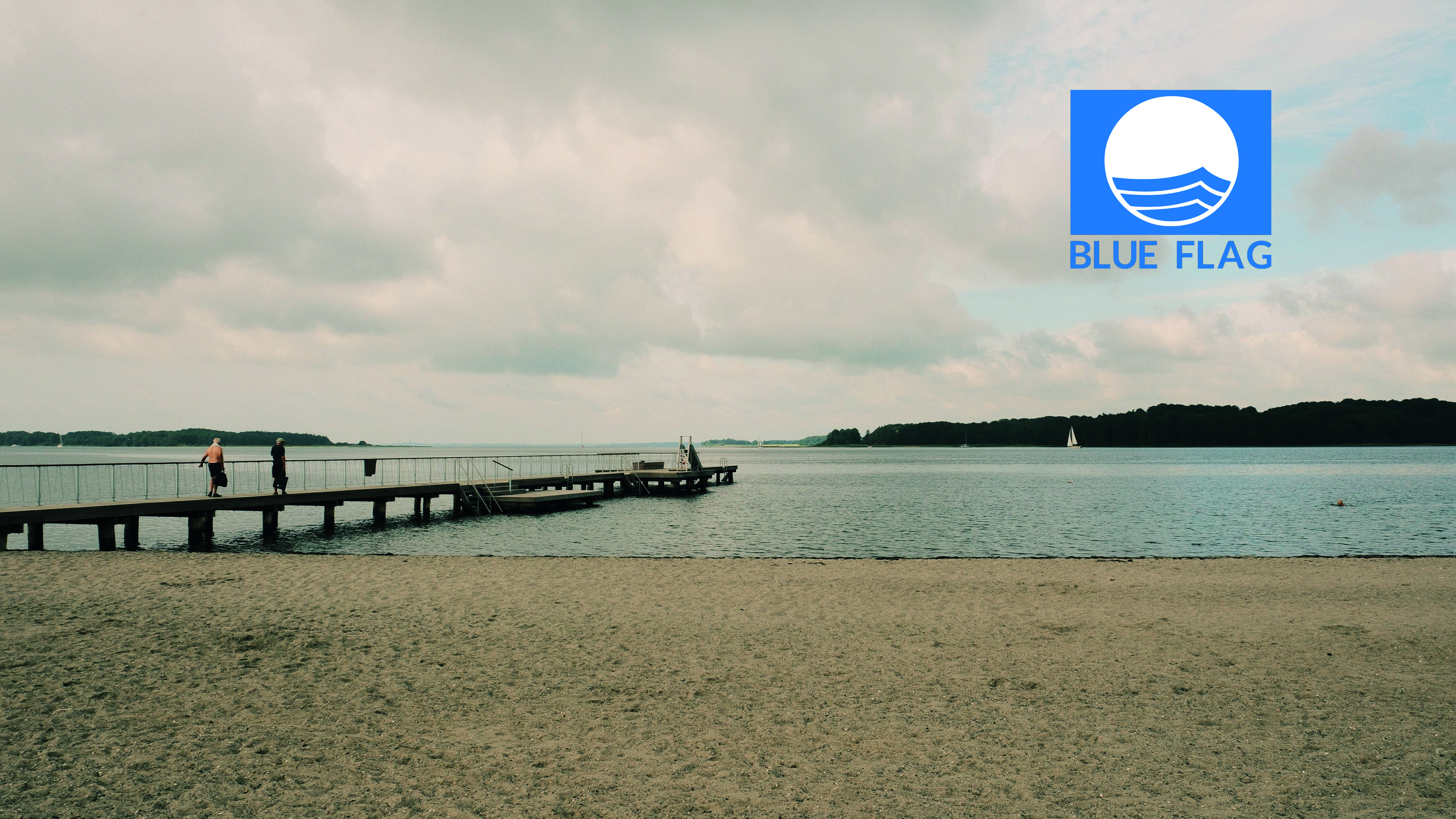 strand med blå flag logo