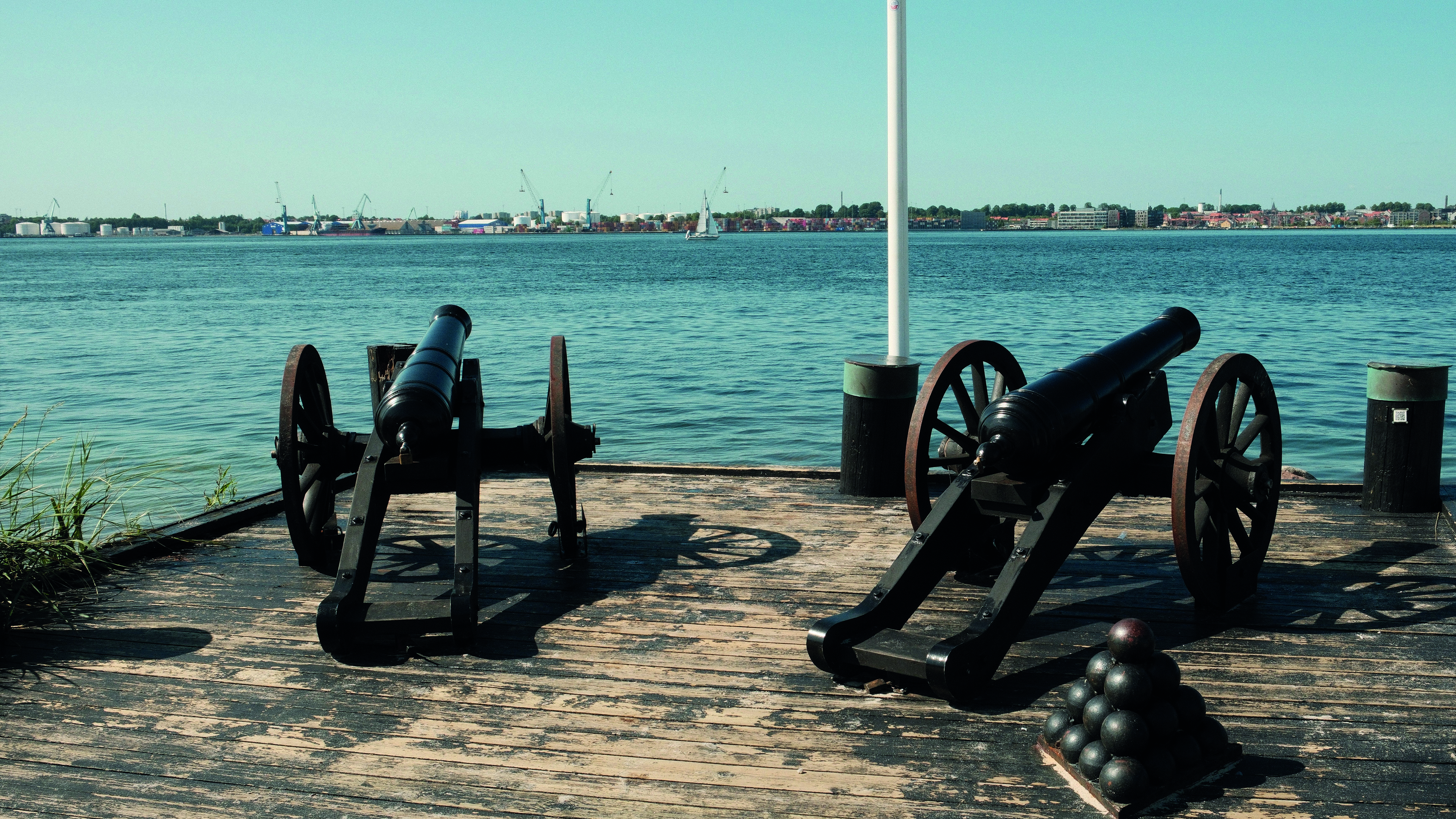 cannons in Strib
