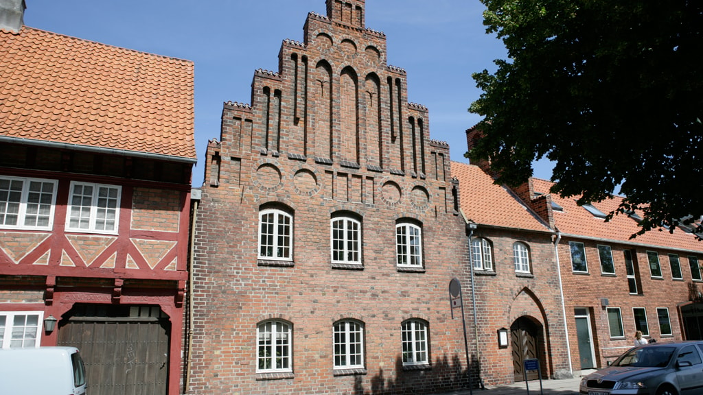 sct-peders-kirke-naestved-danmarks-aeldste-raadhus