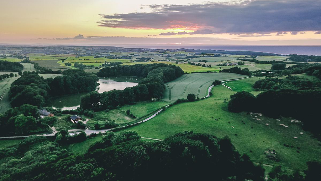 Panorama-bike route 421 - "On Top of the World"