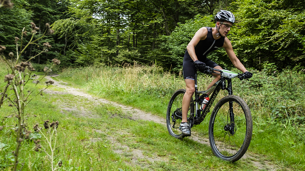 Mountain Bike i Klinteskoven