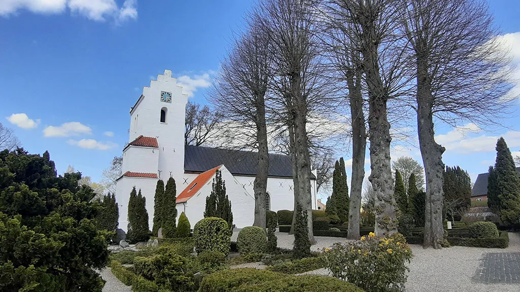 Lyderslev-Kirke-1