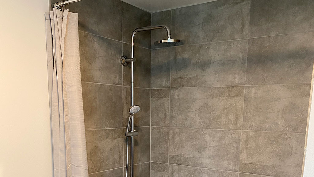 Kirsebærkroen - The Inn Between