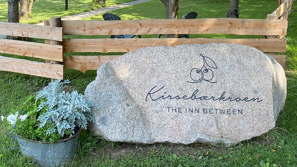 Kirsebærkroen - The Inn Between