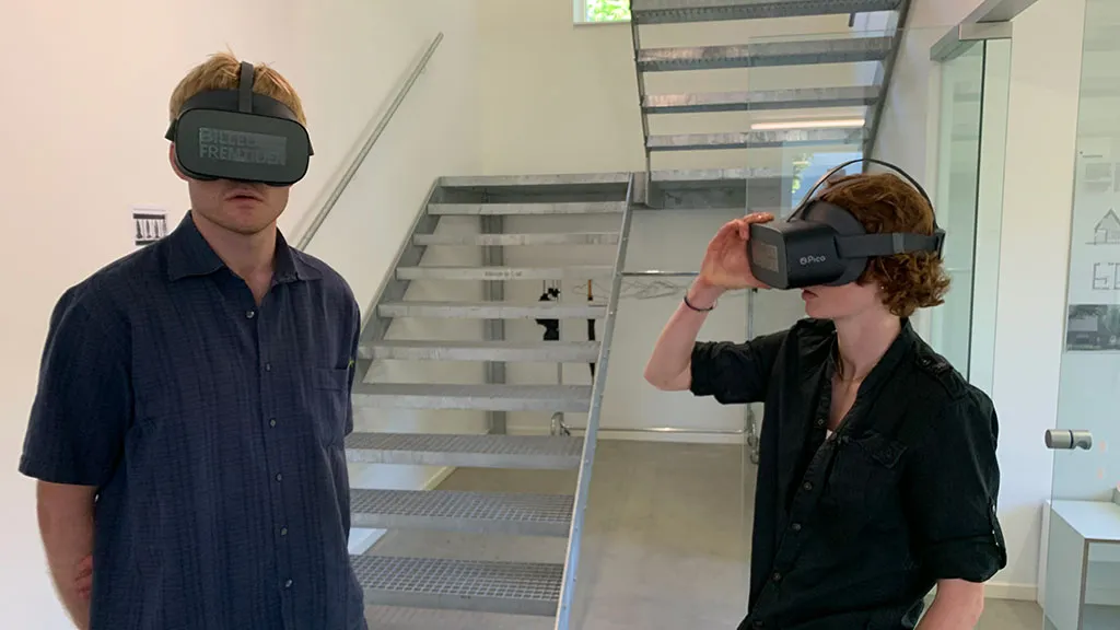 Besøgende afprøver VR-oplevelsen Billeder af Fremtiden i 2022