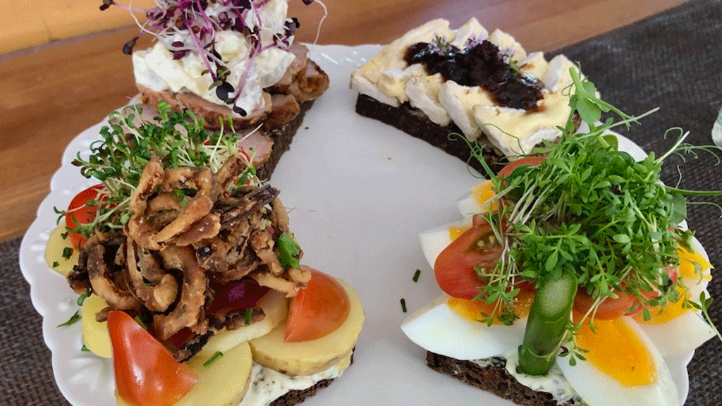 Helles Have Gårdcafé