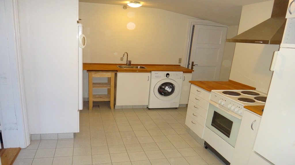 The kitchen you can use when staying overnight at Strandlykken B&B