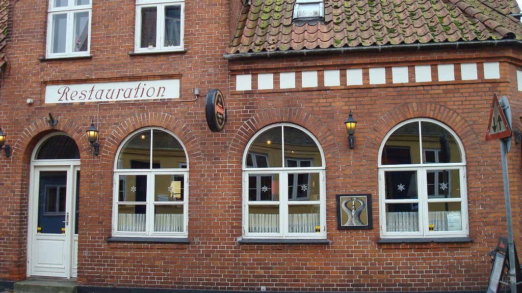 Røde Kro is a nice old pub in the middle of Bogense