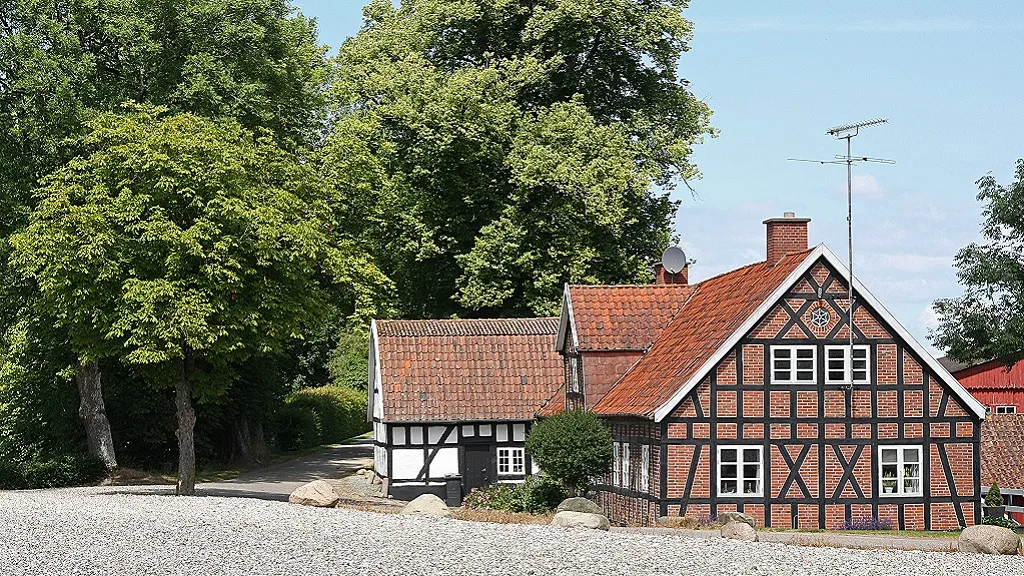 Half-timbered building next to Rugaard
