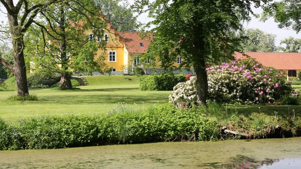 The lake in front of the garden at Elvedgaard
