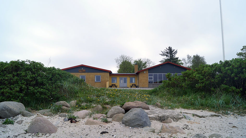 Blick vom Strand auf das Skåstrup Strand Camp