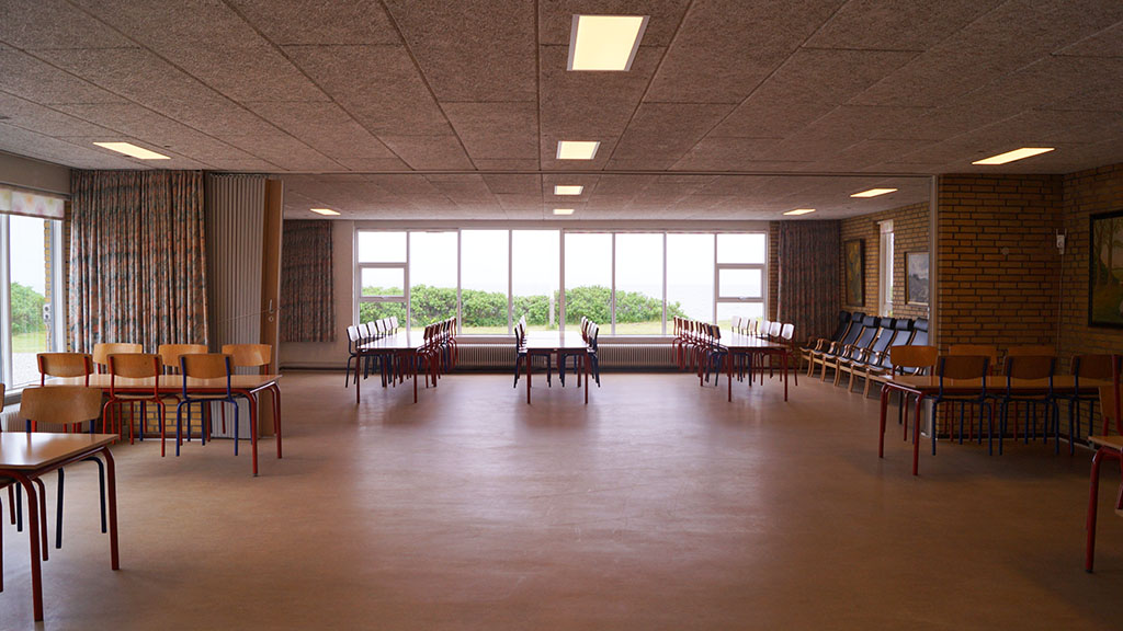 Der Speisesaal des Skåstrup Strand Camps bietet Platz für 100 Personen