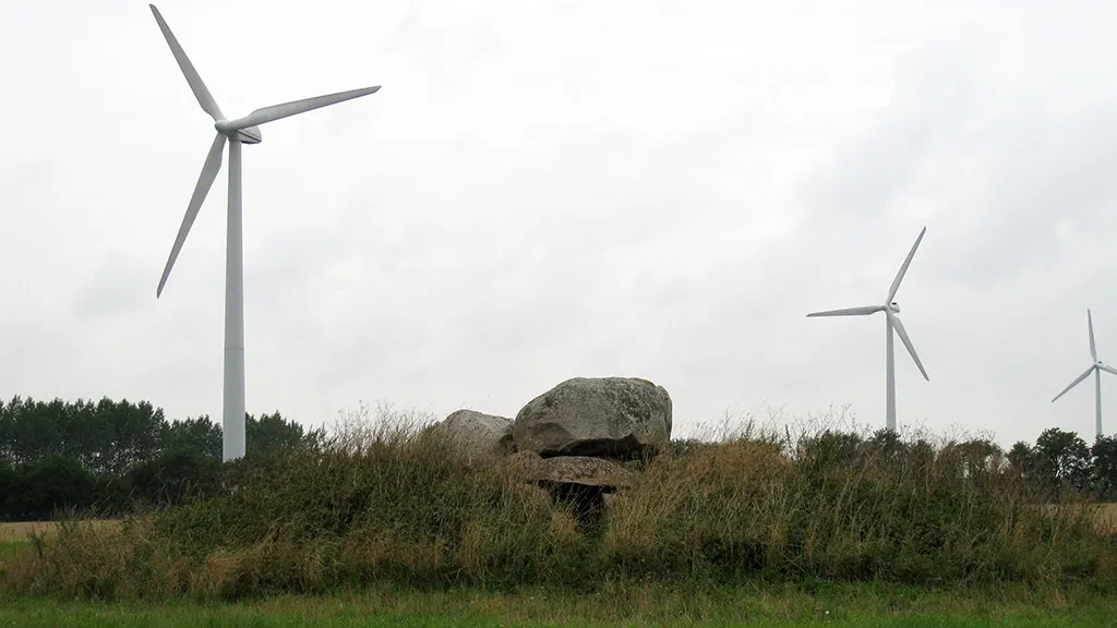 The Goose stone with windmills in the background
