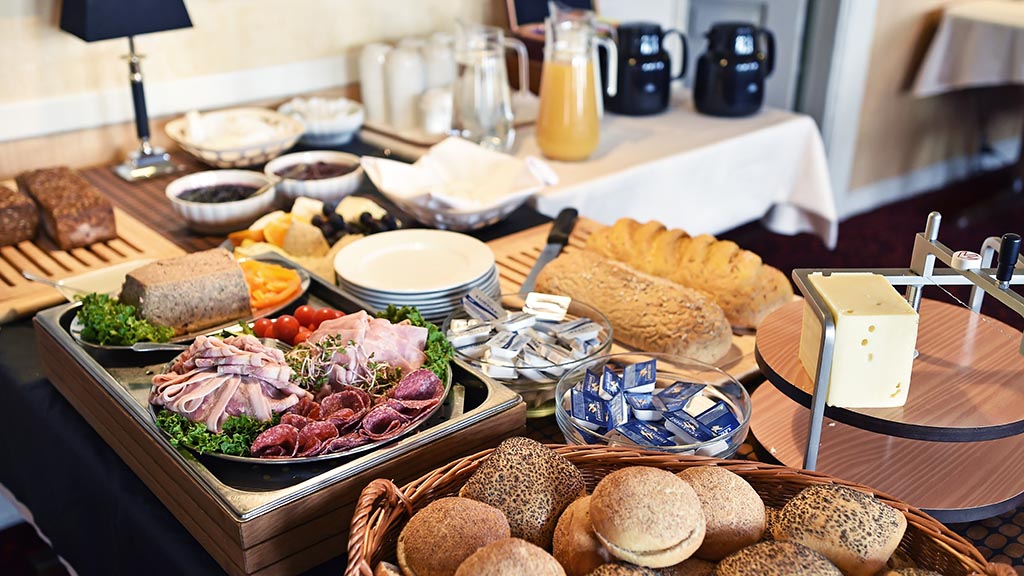 Breakfast buffet at Bogense Hotel