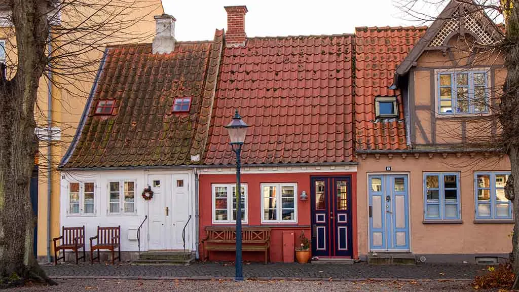 Bogense's smallest house and other small houses on Torvet