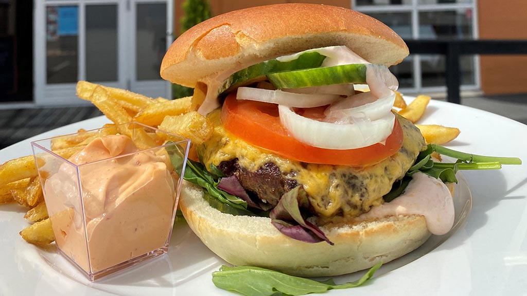 Burger with fries from Reumerts in Bogense