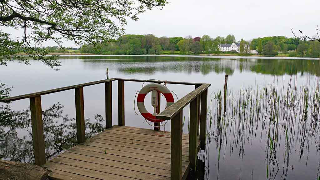 View of Dallund Lake on the Castle route Nordfyn