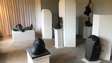 Skulpturer i atelier af Niels Bjerre