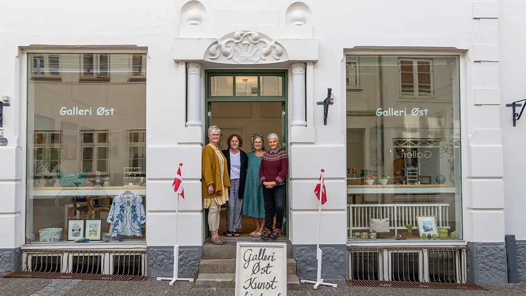 The four artists at Galleri Øst in front of the facade