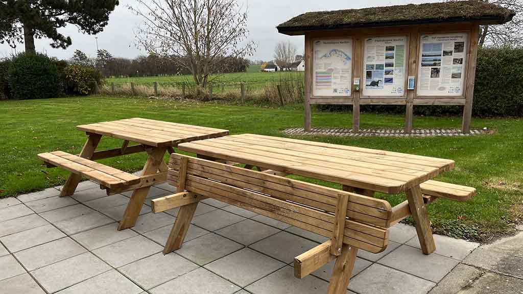 Benches at shelter in Nørreby on North Funen
