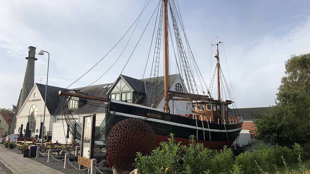 Castor placed in dry dock by the large crane